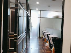 点击看大图 -八佰伴8008星级形象店