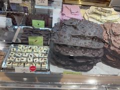 -VENCHI 闻绮(上海佛罗伦萨小镇店)