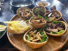 -滇野云南野生菌餐厅(陕西南路店)