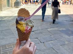 -Gelateria Dondoli