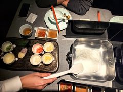 -左庭右院鲜牛肉火锅黑金店(陆家嘴中心店)