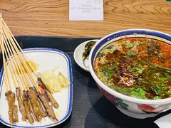 -云阿蛮云南生烫牛肉米线(奉贤路店)