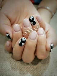 -逸日式美甲美睫工作室