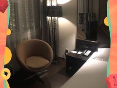 -桔子酒店(深圳东门湖贝地铁站店)