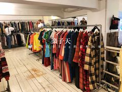 -Retrock Designer Vintage Store