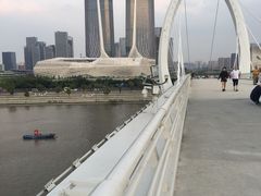 -南京眼步行桥
