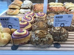-焙丽拾光(麦凯乐直营店)