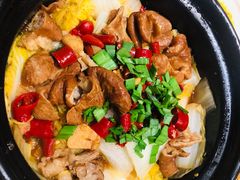 白菜肥肠煲-晋家門·家常菜(长泰广场店)