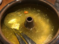 -云海肴·汽锅鸡·云南菜(天山百盛优客店)