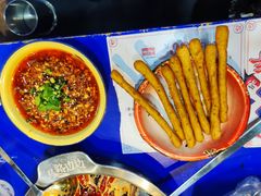 -马路边边串串香(苗栗路店)
