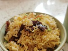 腊味煲仔饭-椰子营·椰子鸡火锅(万象里店)