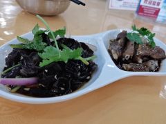 -鹏城人家海鲜酒家·23年老字号(较场尾店)