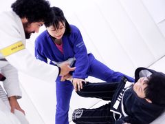 场馆-菠萝格斗巴西柔术训练馆