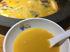 -咕嘟草帽鱼·牛奶一样的鲜鱼汤(天鹅湖万达广场店)