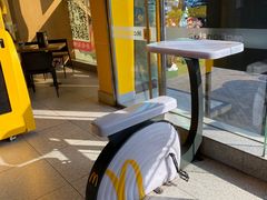 -麦当劳(中二横路店)
