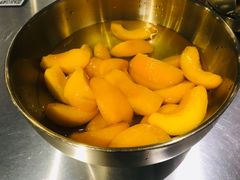糖水黄桃-本炙炭烤·蒲烧活鳗料理店(金沙洲店)