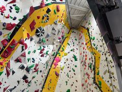 -问山MountQuest攀岩馆