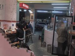 门面-四小区火锅·巷子里的重庆火锅(花照壁店)
