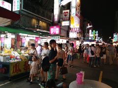 -六合夜市