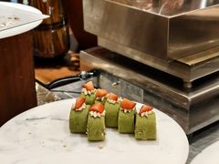 -广州万富希尔顿酒店·感趣自助餐厅·金秋蟹宴生蚝海鲜刺身