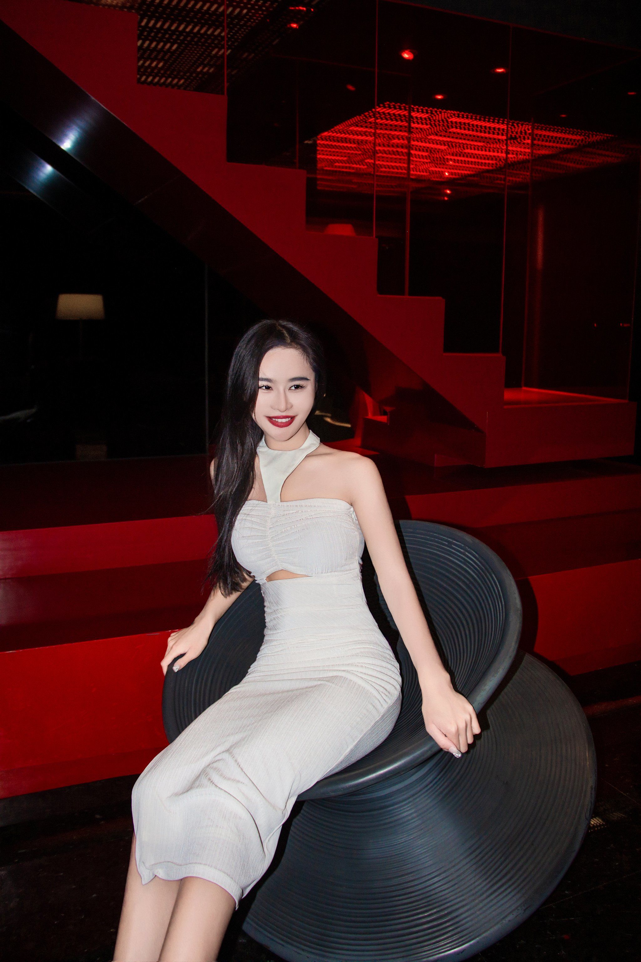 太绝了020202住进女明星的家270高空夜景酒店