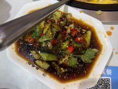 -鲁员外地锅鸡地锅鱼(古墩路店)