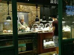 -亚马逊环球美食百汇(新城吾悦广场店)
