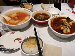 -渝是乎酸菜鱼·川渝小炒(新世界百货望京店)