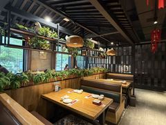 -小三峡食府(西五路店)