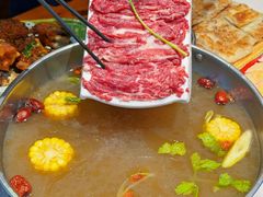-乡土黄·鲜牛肉火锅·小龙虾(兴业街店)