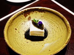 鲟龙鱼籽酱低温三文鱼白芦笋-杭州西子湖四季酒店·金沙厅