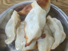 -黄阿姨锅贴大王(万航渡路店)