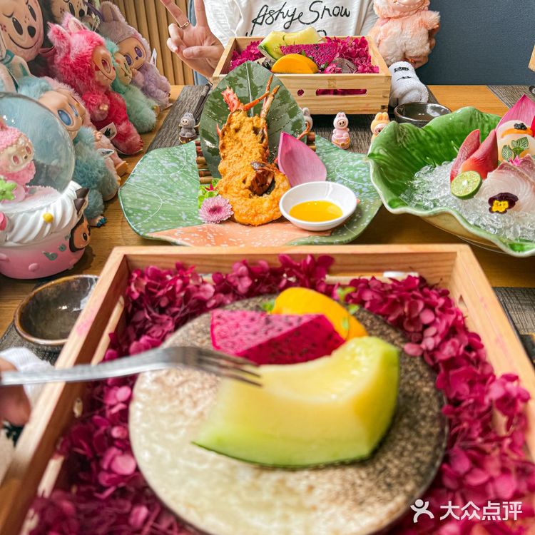 在玄武湖!被Labubu可爱到原地跺jio