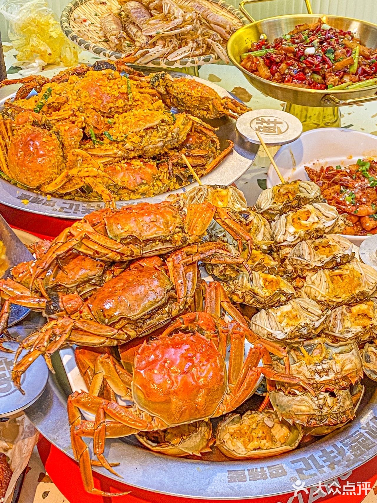 秋天的第一顿大闸蟹你想喝谁一起吃[调皮]