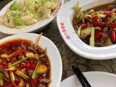 -独一佳老胡湘菜馆(矿山路店)