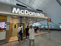 -麦当劳(深圳北站B2检票口楼上)