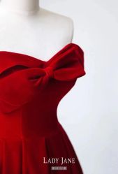 -Lady  Jane高端婚纱礼服馆