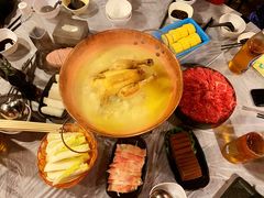 -鲜入围煮花胶鸡海鲜火锅