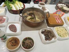 -小茉庐和牛自助火锅(龙湖万达店)