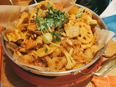 -红渡小香·牛肉麻辣香锅(车站南路店)