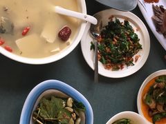 -莉莉家的音乐花园餐吧(航空路店)