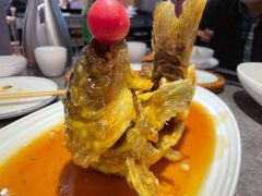 糖醋鲤鱼-闫府私房菜·百年鲁菜(恒隆店)