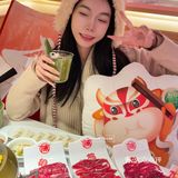 广州吃饭还送麻包袋 ，好大一个袋哎[礼花][礼花]