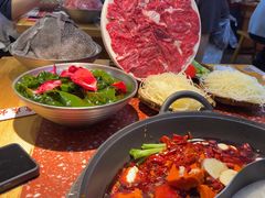 -赵美丽·重庆社区火锅·直营店(火车东站·中豪国际店)