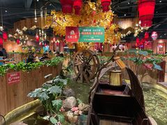 -老滇山寨•云南特色菜•地方菜•民族风情歌舞表演(金碧店)