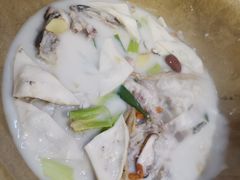 -滇香肴·云南菜蒸汽石锅鱼(云南北路店)