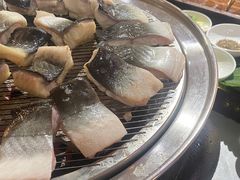 -围炉肉舍•炭烤活鳗•丹东海鲜烤肉(步行街店)