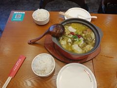 -周鱼小馆石锅酸菜鱼(活力汇店)