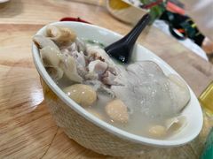 -雷祖芳老妈蹄花店