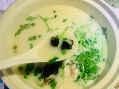 鱼头汤-徽州月·民间徽菜(浦东总店)